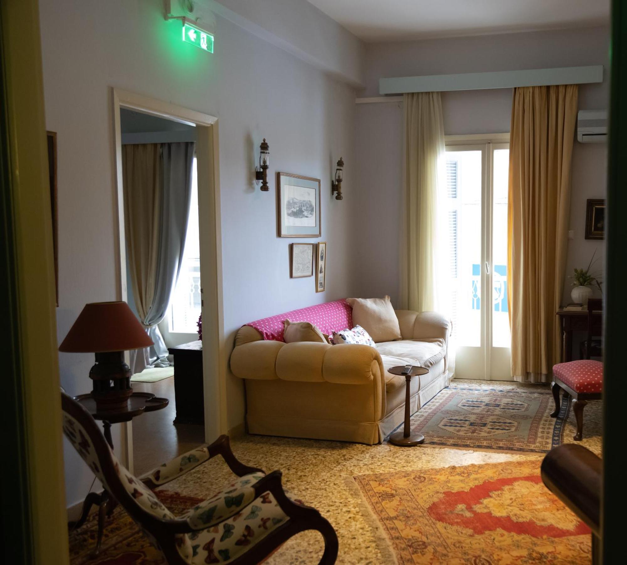 Marina'S Bright Getaway - Nafplio Center House Appartement Buitenkant foto